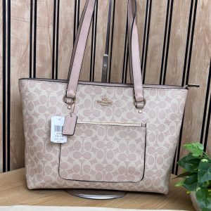 COACHE STATION TOTE BAG