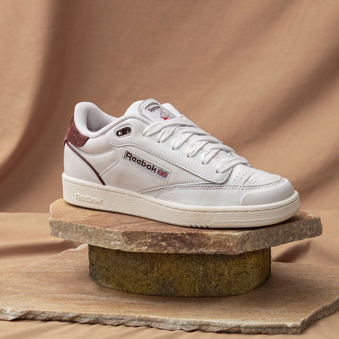 REEBOKE CLASSIC WHITE WINE