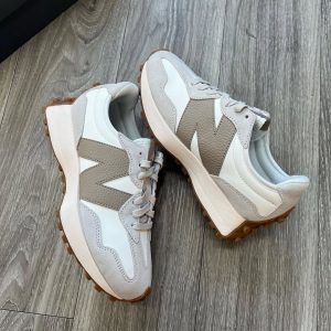 New Balances 327 Moonbeam Driftwood