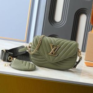 LOUISE VUITTONE GREEN PREMIUM GIFT SET BAG WITH OG BOX