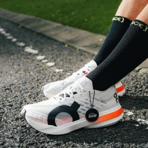 ONE CLOUD. RUNNER STRIKE