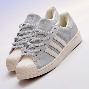 ADIDASE ORIGINALS SUPERSTAR REIGNING CHAMP LIGHT GREY