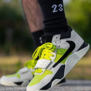 IR JORDANE X TRAVIS SCOTT JUMPMAN JACK