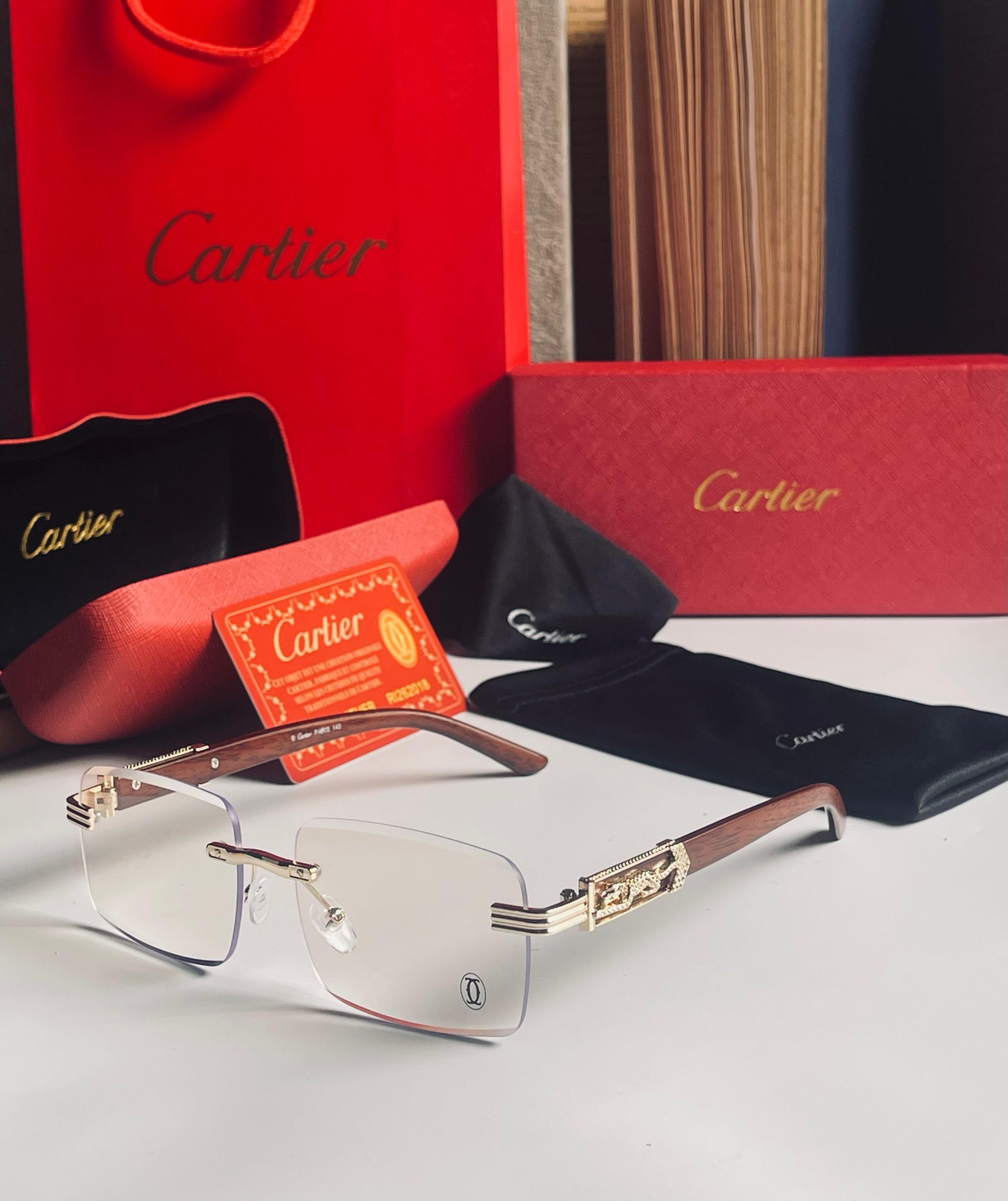 CARTIERE TRANSPARENT LENS