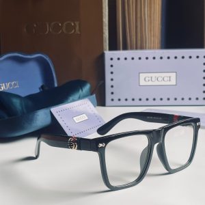 GUCCIS TRANSPARENT LENS