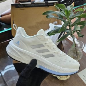ADIDASE ULTRA BOOST NEW WHITE
