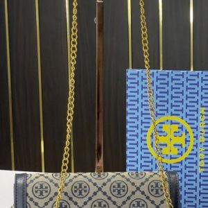 TORYS BURCH CHAIN SLING WITH OG BOX