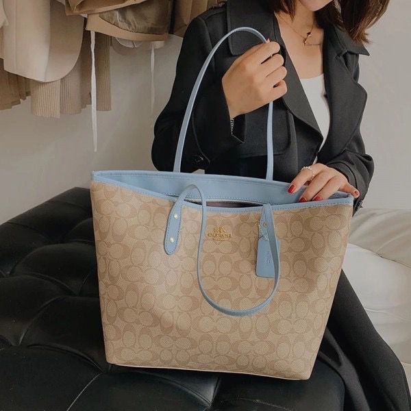 Coache City Tote Zipper Tote