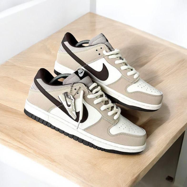 Nikes Sb Dunk Low x Otomo