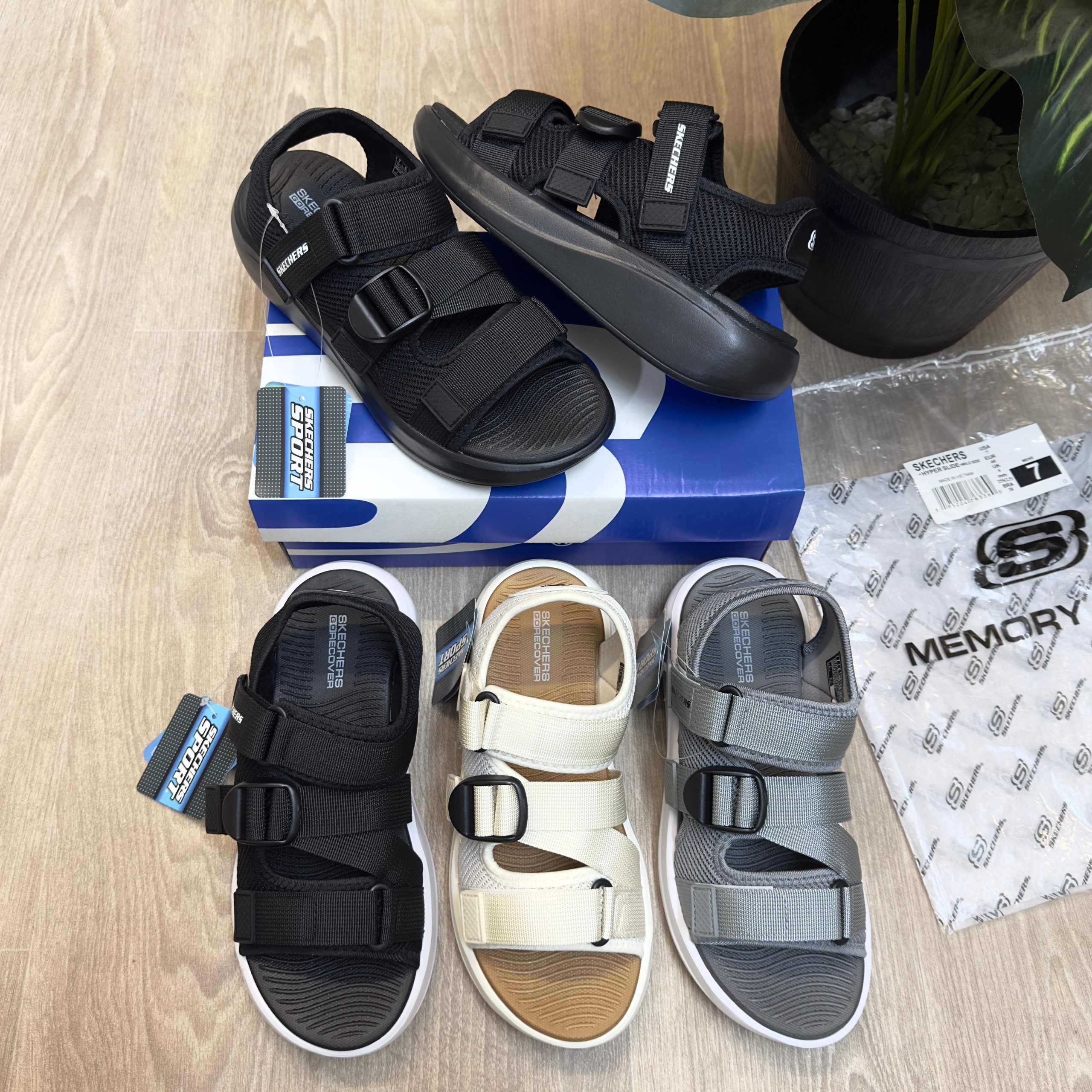 Skecherse Go Recover Adjustable Strap Sports Sandal