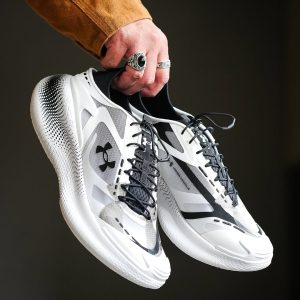 Unders Armour Echo SlipSpeed White Black