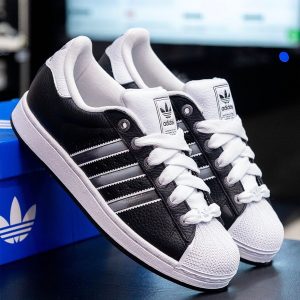 Adidaes superstar black/white