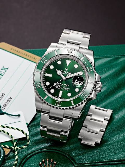 RolexE Submariner Green Dial Luxury Watch