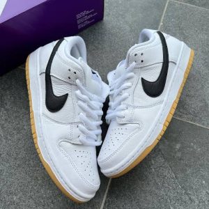 *NIKES SB DUNK "WHITE GUM