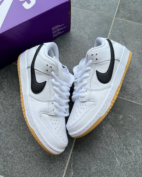 *NIKES SB DUNK "WHITE GUM
