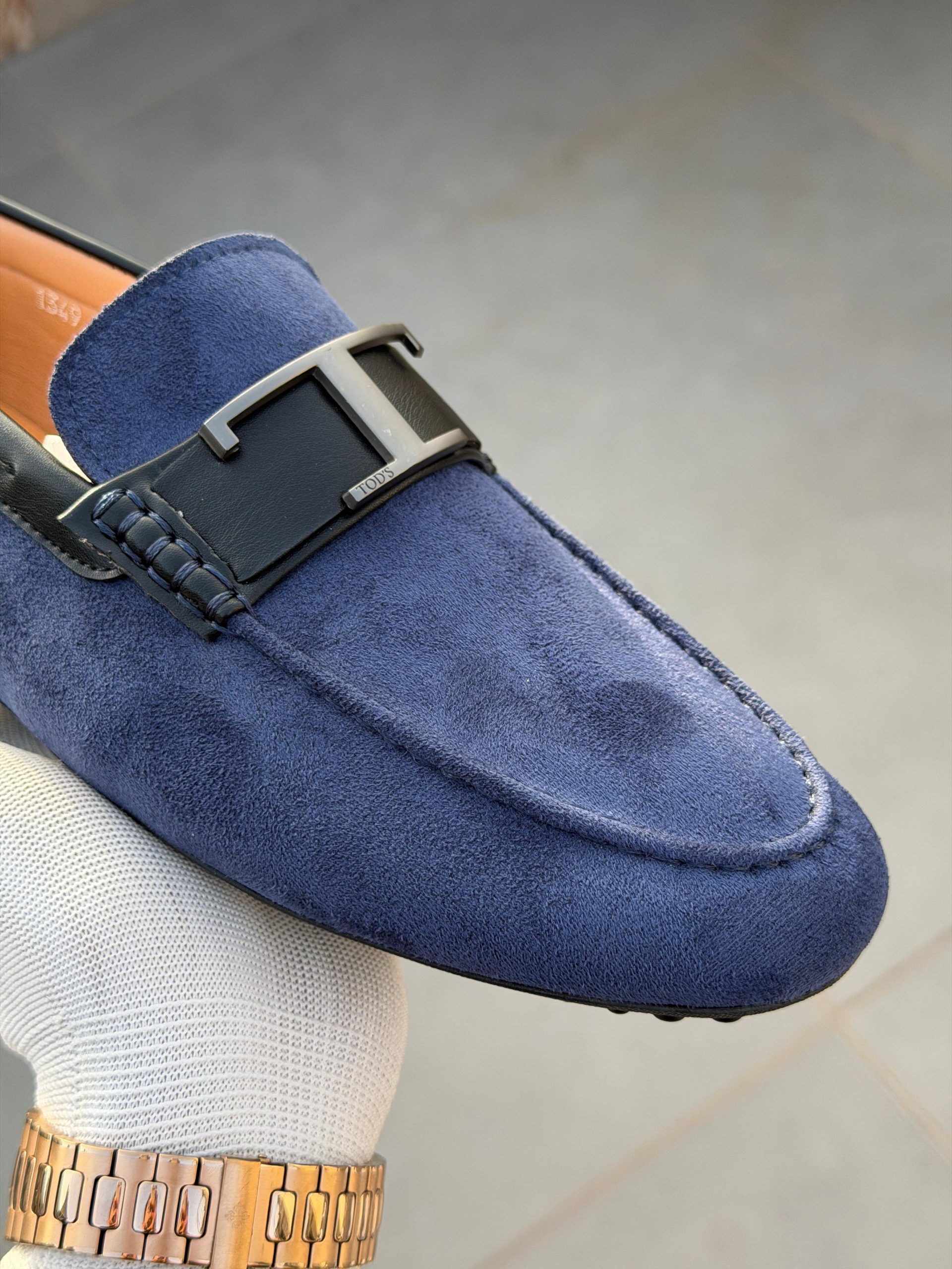 *TOD'SE SUEDE LOAFER*
