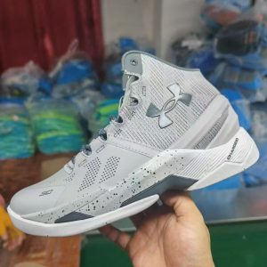 UndersArmoureCurry 2 Grey*