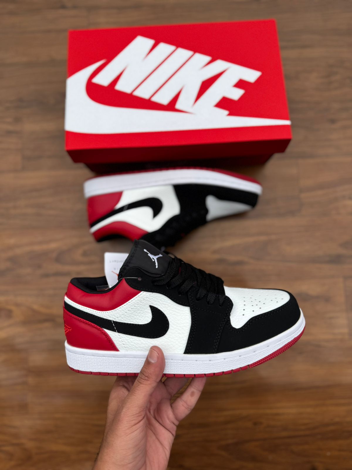 Nikes air jordan cut low full leather quality