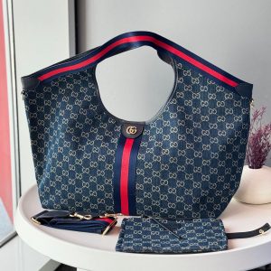 Guccis Giglio Large Tote Bag