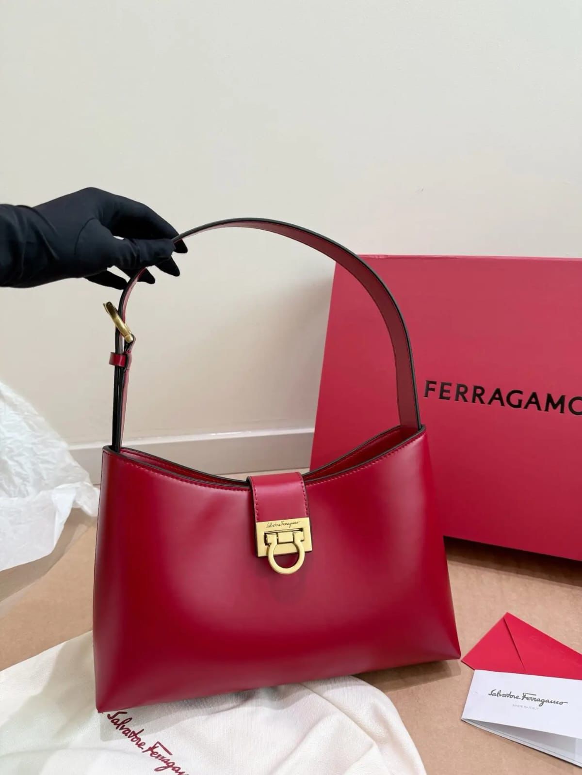 Salvatores Ferragamo Trifolio Large Shoulder Bag