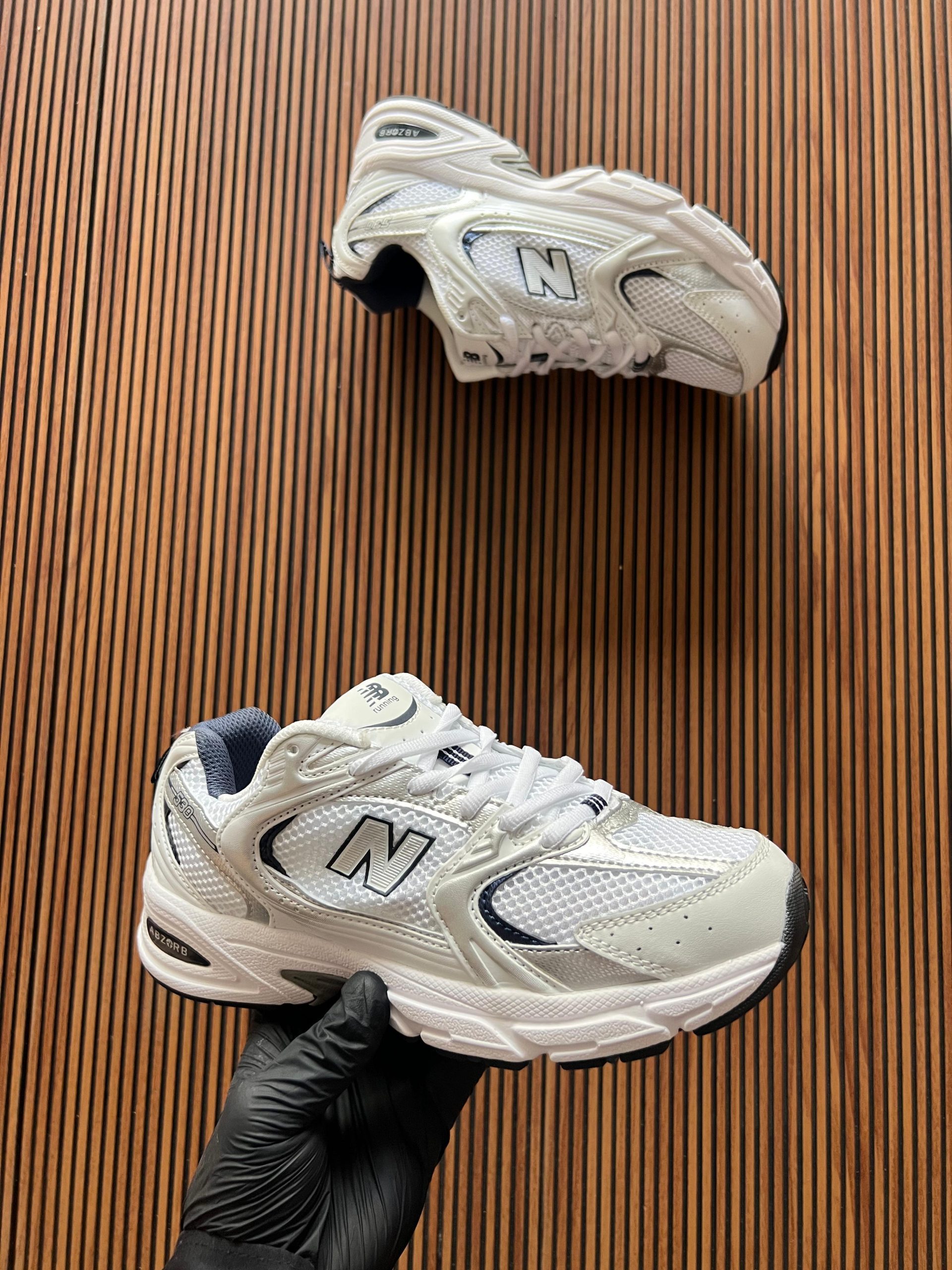 Women's shoes