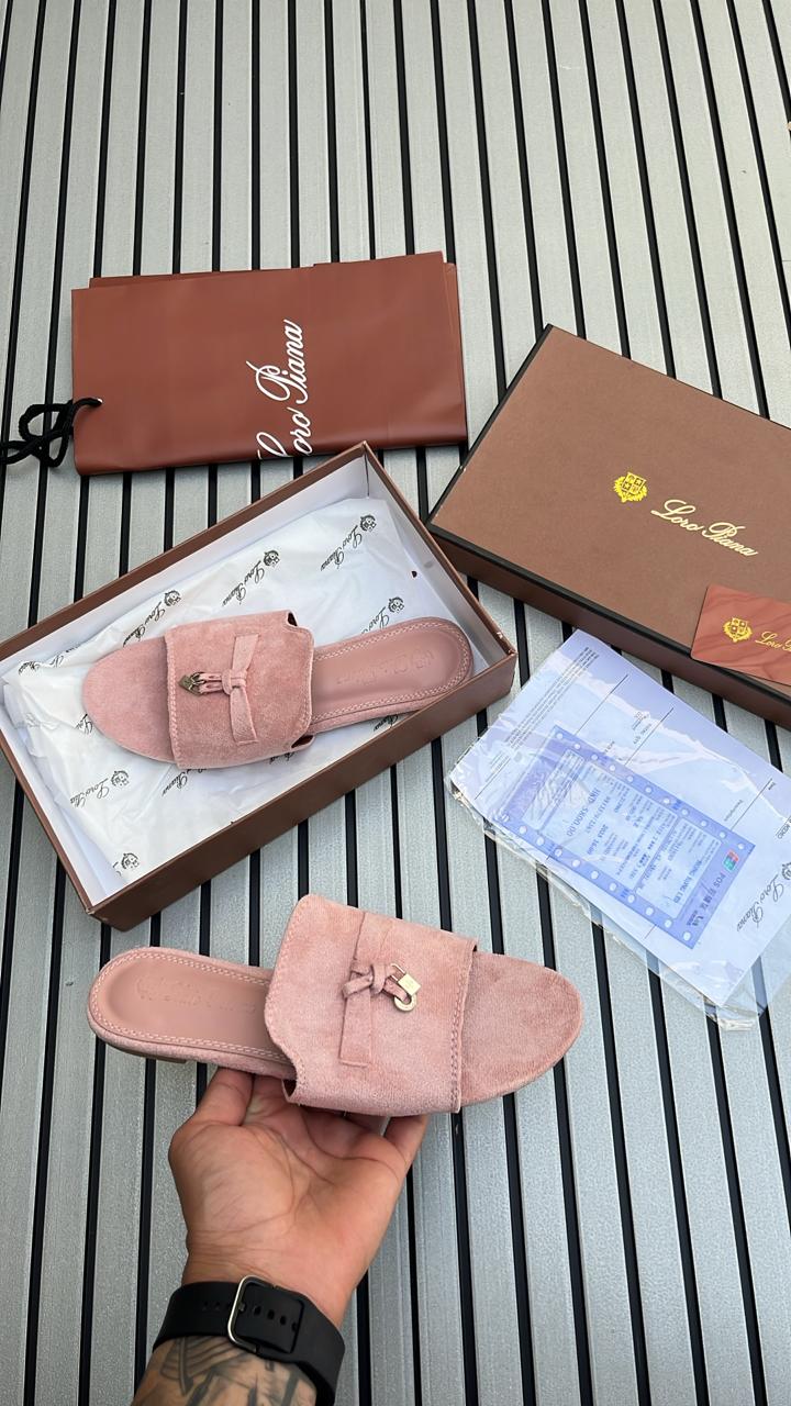 Women's flat
