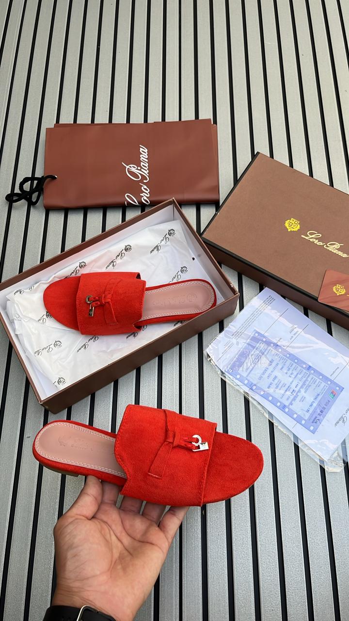 Women's flat