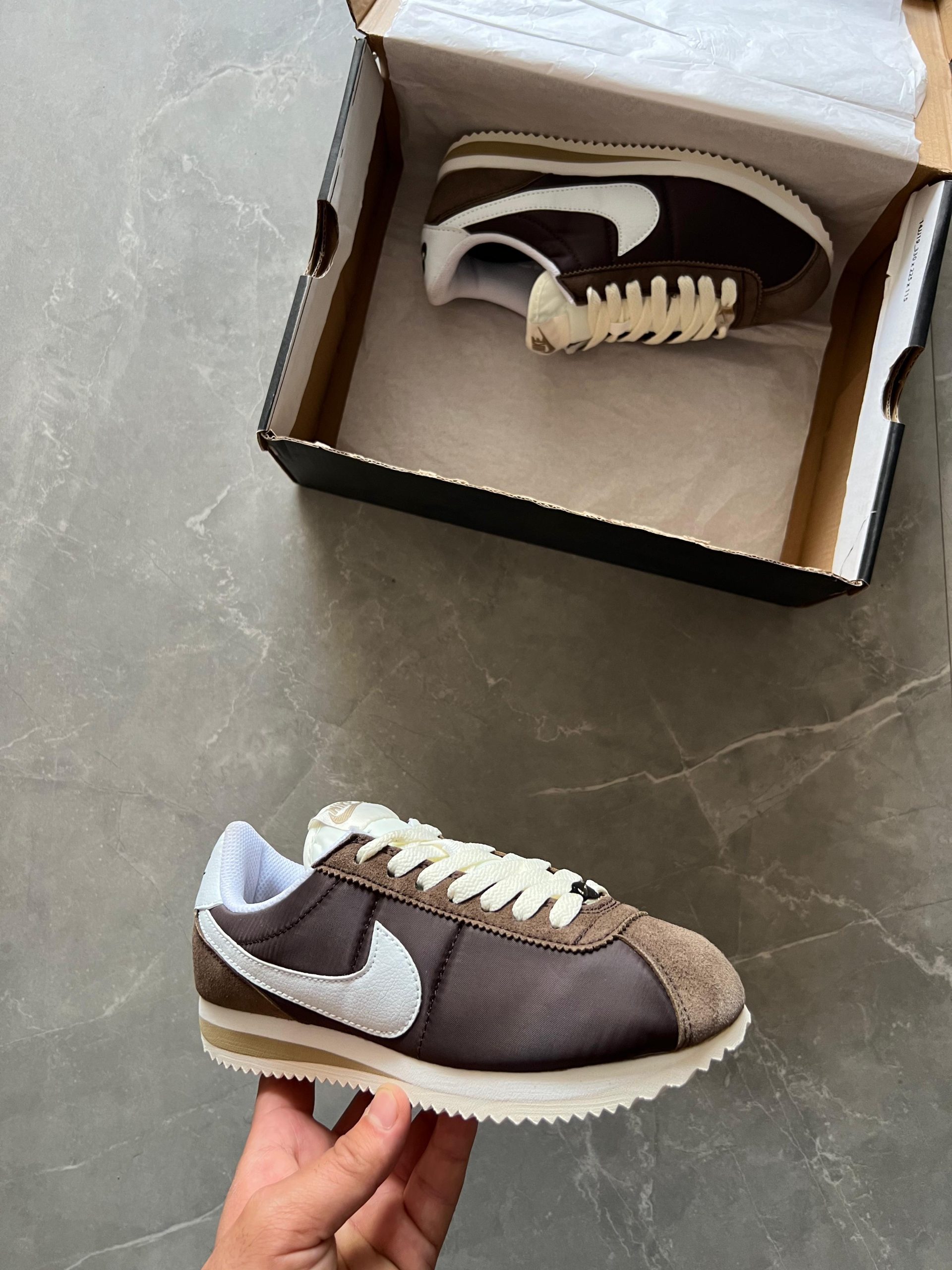 Women's shoes