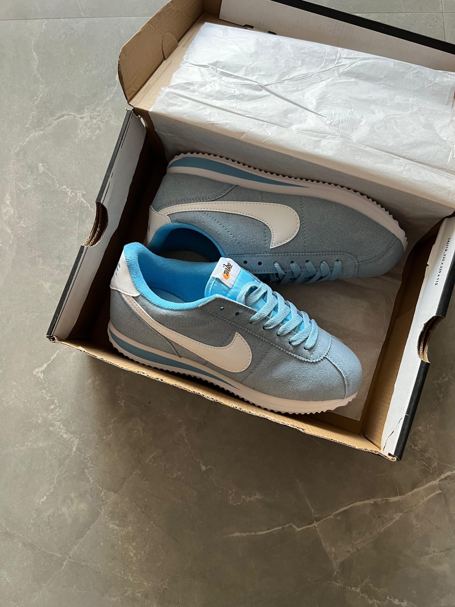 Women's shoes