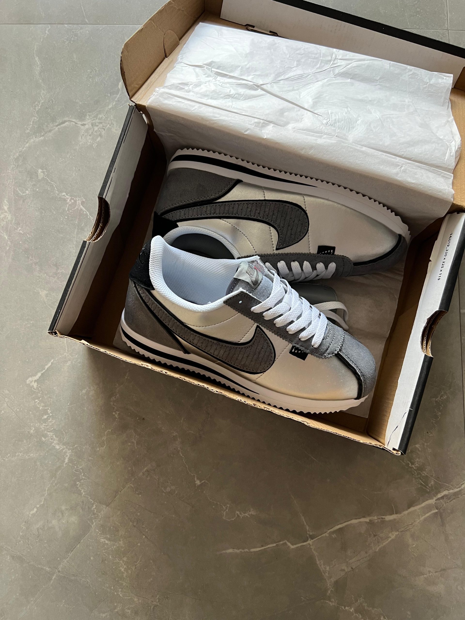 Women's shoes