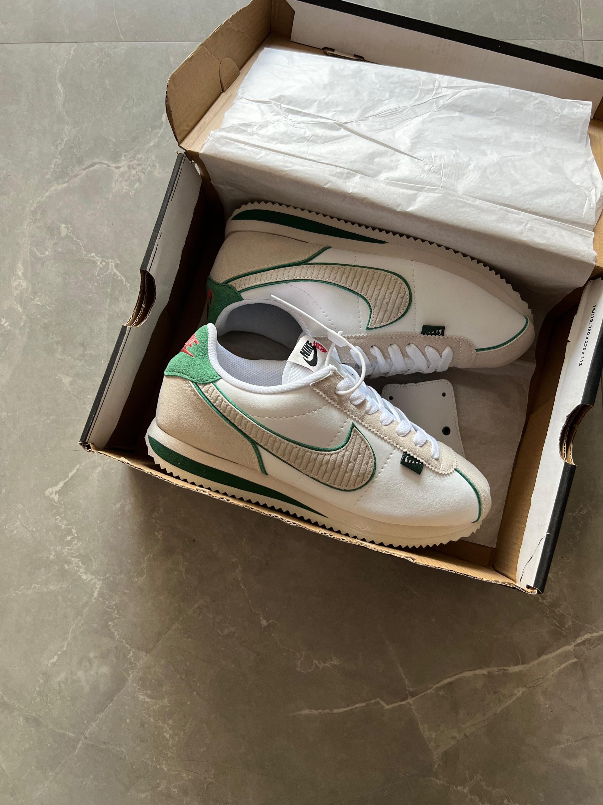 Women's shoes