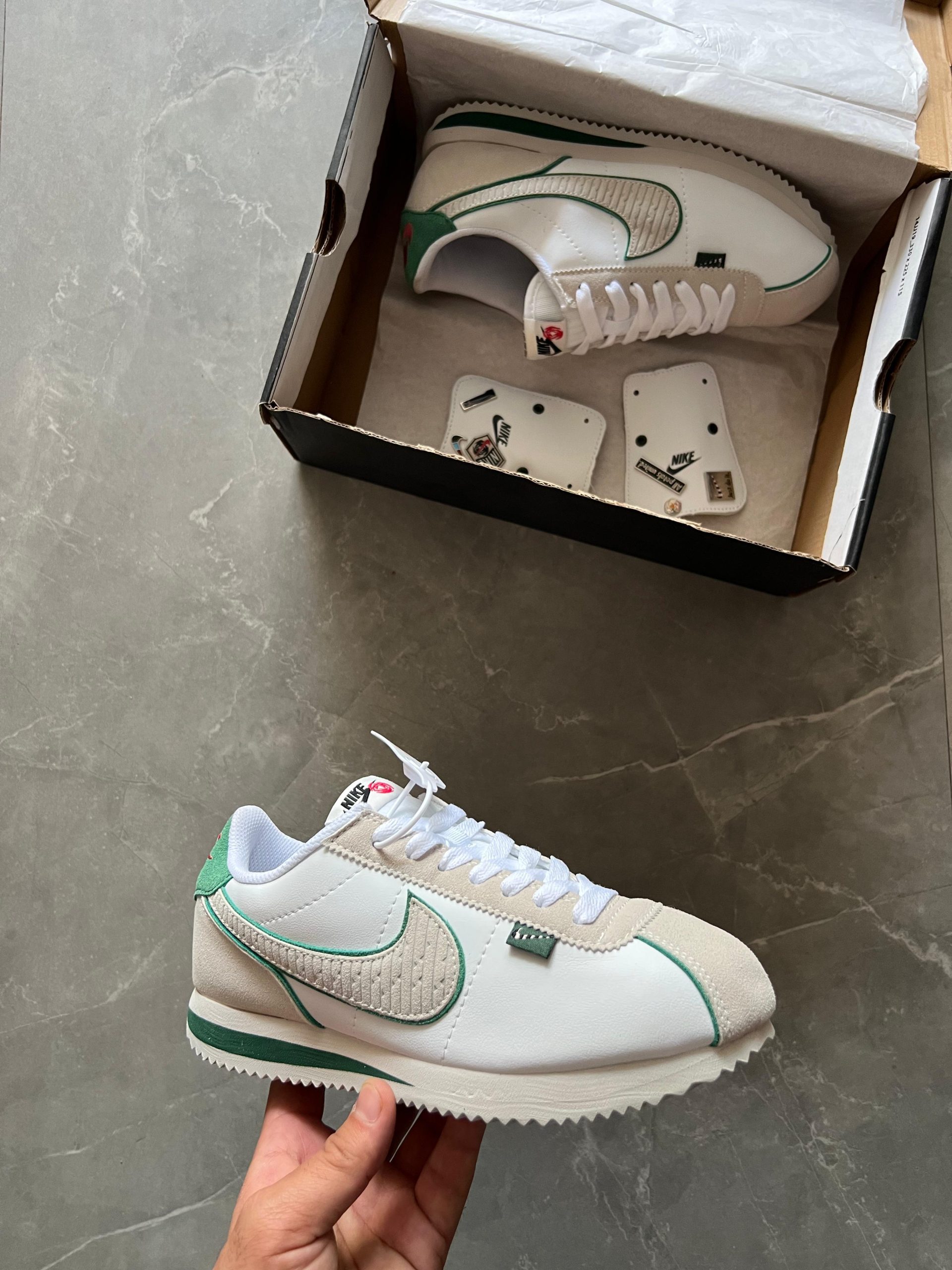 Women's shoes