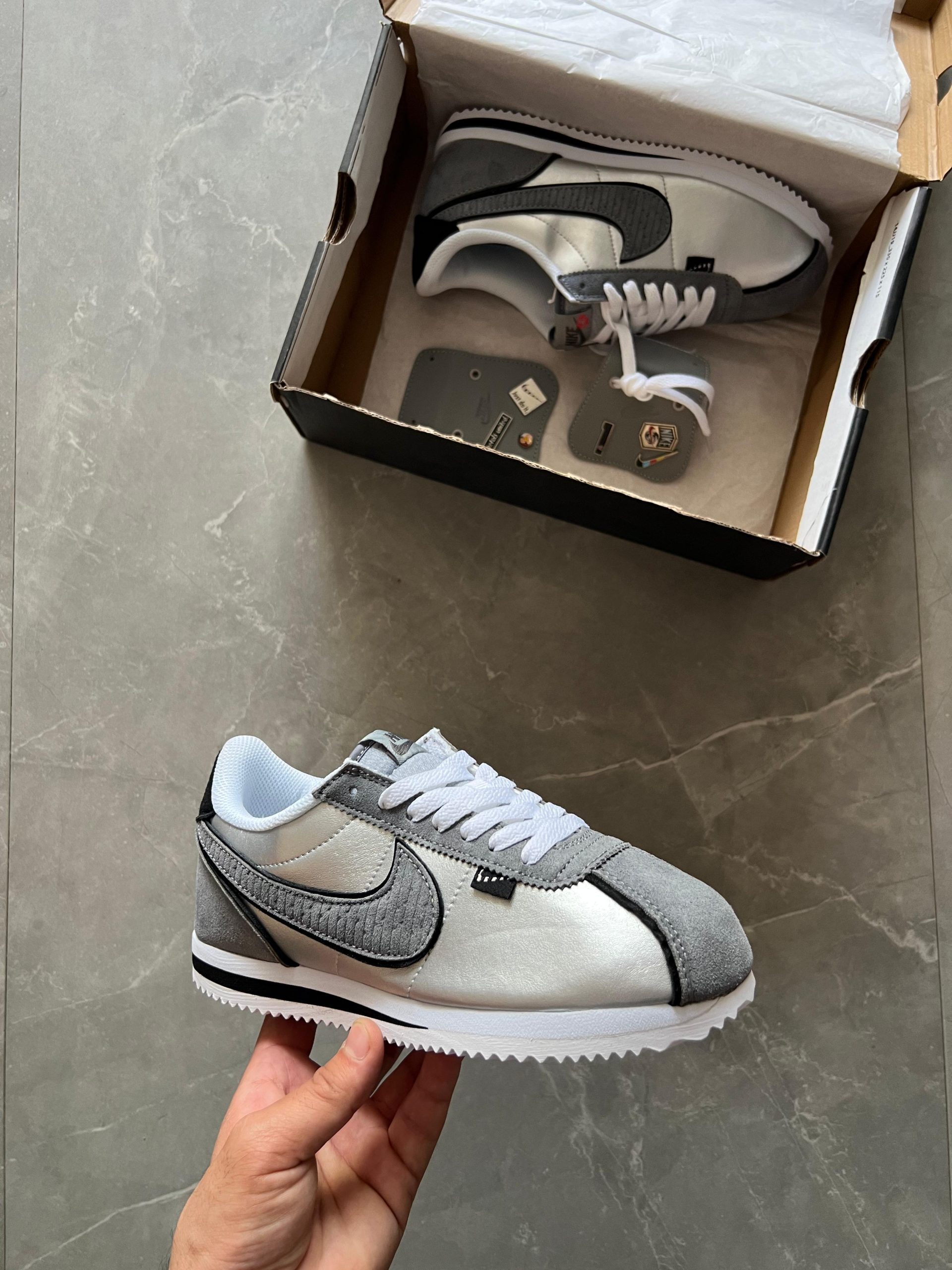 Women's shoes