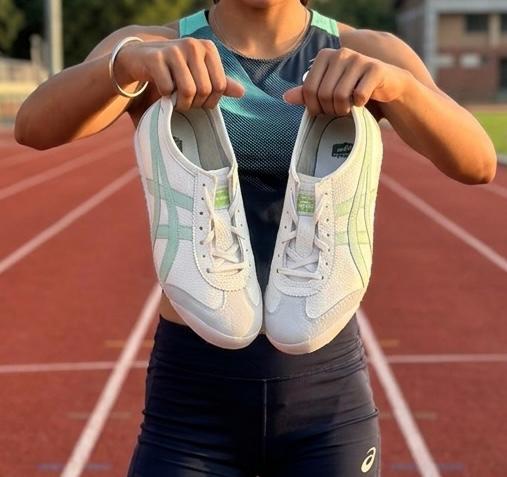 Women's shoes