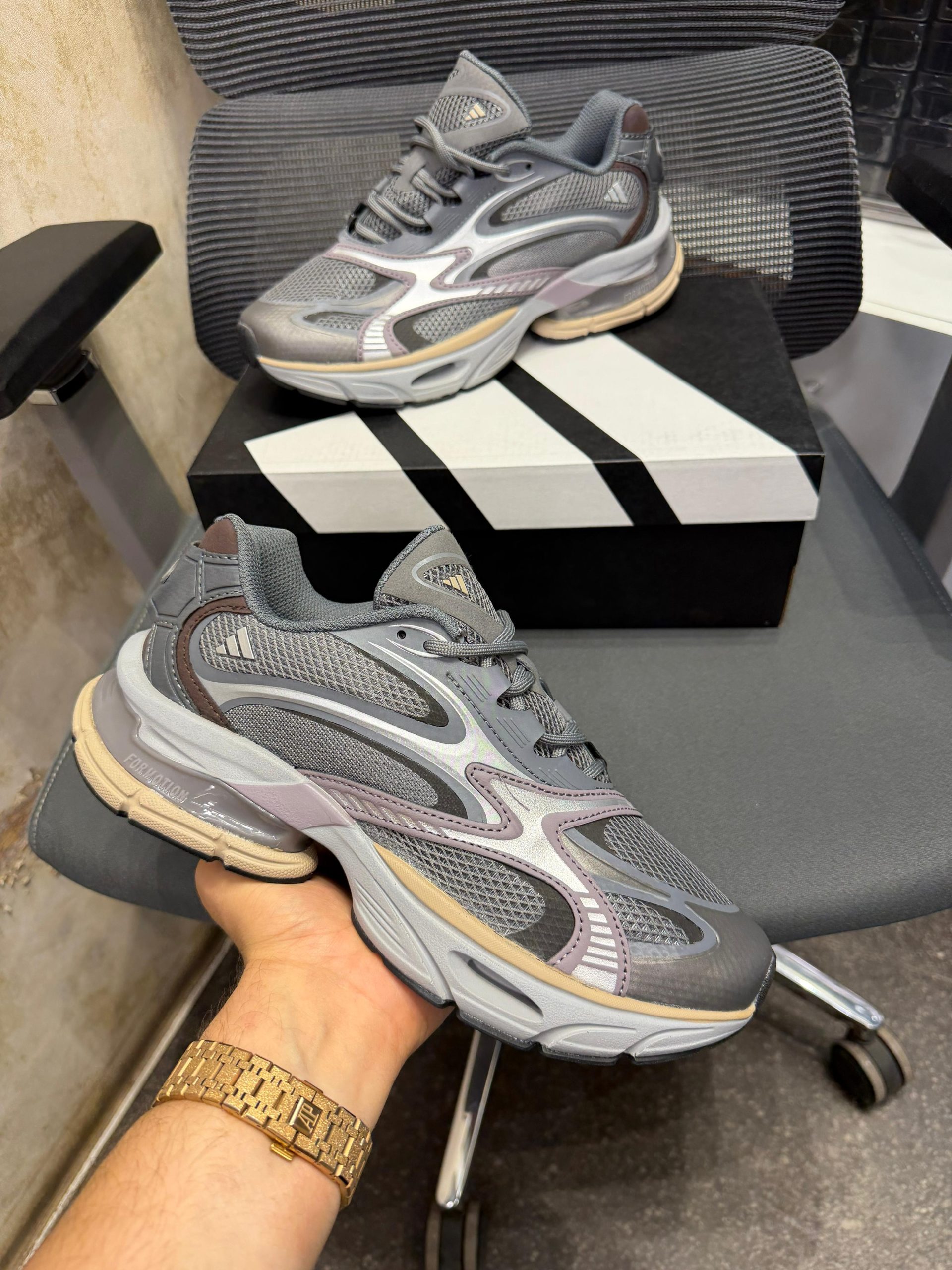 Men's shoes
