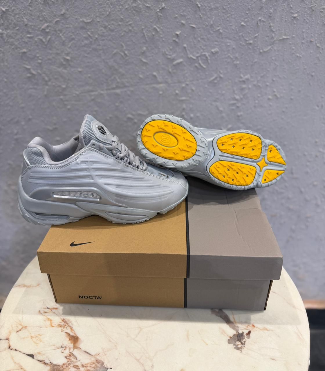 Men's shoes