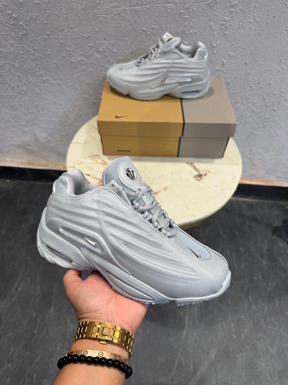 Men's shoes